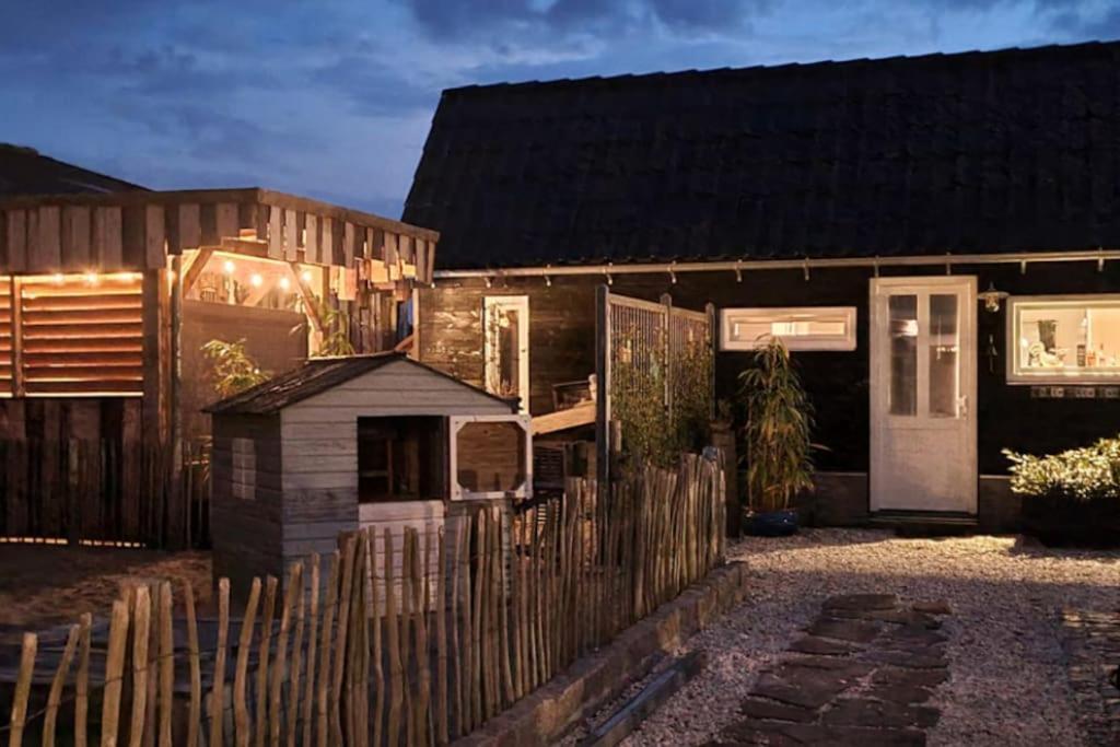Wellness Chalet Met Jacuzzi, Sauna, Omheinde Tuin, Sint-Annaland Exterior foto